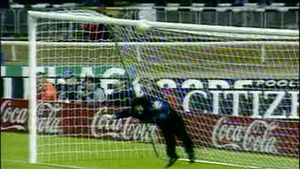 VIDEO** Higuita s-a retras printr-o "paradă scorpion"! Vezi cele mai tari trick-uri din istorie!