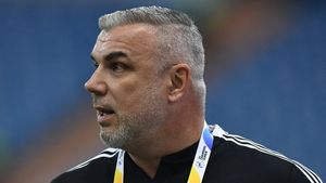 Cosmin Olăroiu a declanșat un război intern la arabi, cu șefii clubului. Mesajul clar al românului, în public, a pus gaz pe foc: „Pierdem tot!”