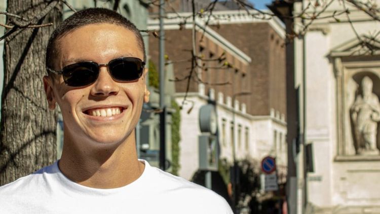 David Popovici a ales între merdenelele de la nea Mihai şi croissantele de la Mița Biciclista! Fără echivoc!