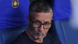 Mihai Stoica s-a convins de Rațiu după ce l-a acuzat că face figurație la națională: „Mi s-a părut alt jucător!”