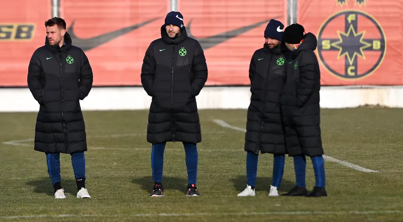 Cine va fi noul antrenor al FCSB în staff-ul echipei mari în cazul în care Mihai Pintilii va fi suspendat de FRF. Planul lui Gigi Becali a fost stabilit! | EXCLUSIV