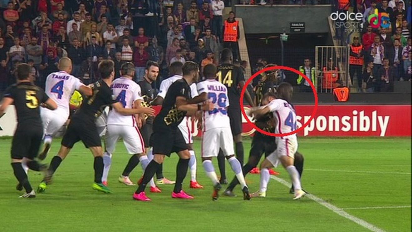 Enache, suspendat trei etape după gestul din meciul cu Osmanlispor! Reghe îl va folosi pe Tamaș în bandă