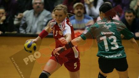 Vărzaru a luat "roșu", după un fault dur la Maier: **"Îmi cer scuze"