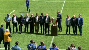 CSA Steaua nu și-a uitat gloriile. Cum au fost premiați Eroii de la Sevilla de către „militari”. Victor Pițurcă, mențiune specială