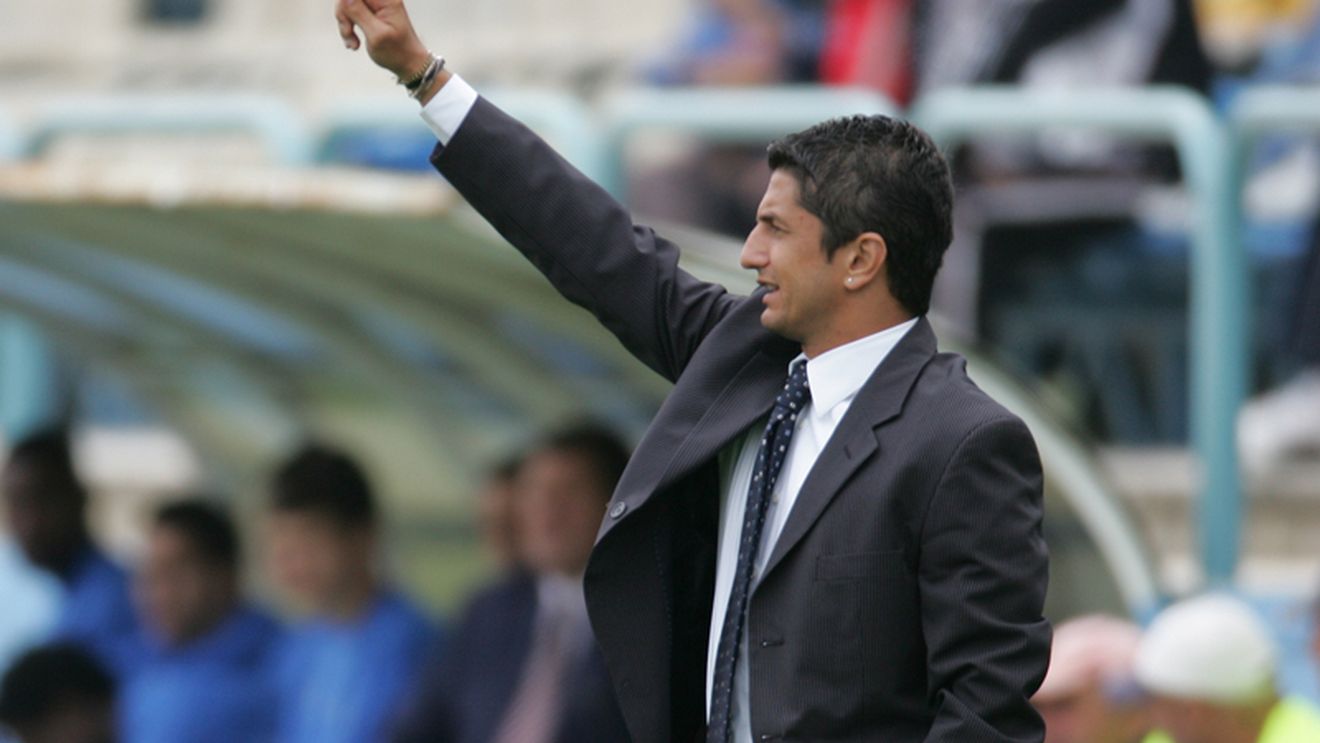 "Stegarii", promovați pînă la Paște?