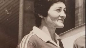 S-a stins din viață o sportivă „monument" în Brașov! „Era un nr. 10 clar. Pasa foarte bine pe la spate, peste umăr, angaja foarte frumos, dădea și goluri, avea o viziune mare asupra jocului"