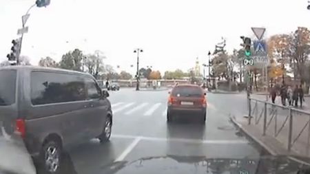 VIDEO Pentru un astfel de accident riști să rămâi doi ani fără carnet după adoptarea noului cod rutier