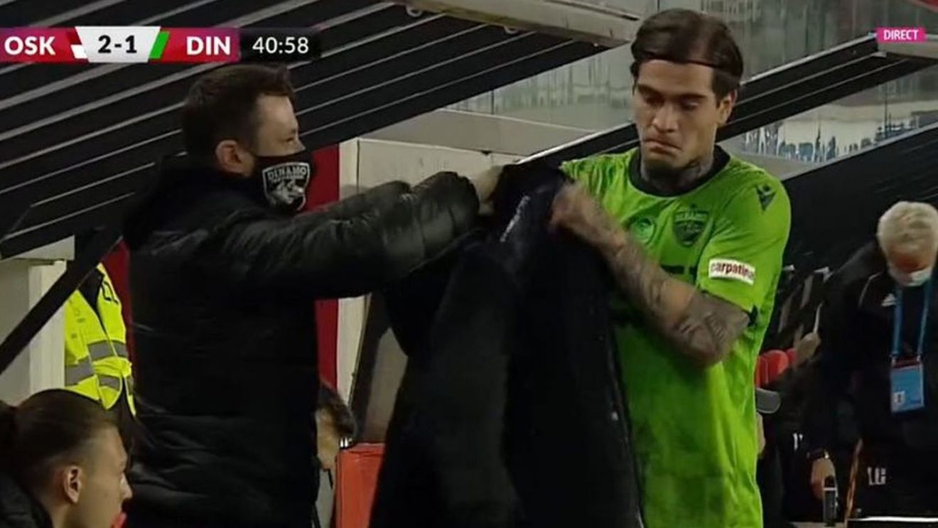 Răzvan Popa, vizibil dezamăgit după schimbarea înainte de pauză! De ce a decis Mircea Rednic să-l scoată de pe teren pe fundaș