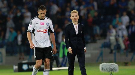 Polonezii au găsit rapid țapul ispășitor pentru eliminarea din play-off-ul Ligii Campionilor. Vinovata de serviciu este o femeie