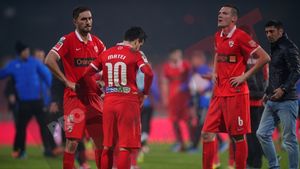 Blestemul Viitorului: Dinamo n-a câștigat nici la a cincea încercare în fața echipei lui Hagi. Golul lui Patrick Petre la debutul în Ștefan cel Mare, unica alinare a roș-albilor