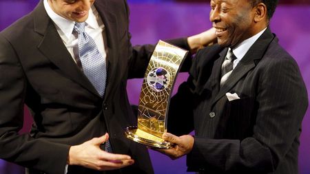 Pele: "C. Ronaldo e extraordinar, dar îl prefer pe Kaka"