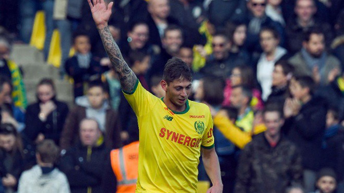 Au apărut primele imagini din timpul căutărilor lui Emiliano Sala, după ce s-au găsit rămășițe din avionul dispărut! | VIDEO