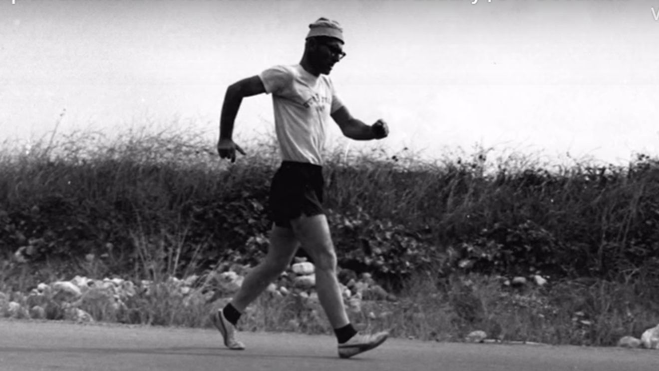 Amintirea sportivilor de top uciși în Holocaust și povestea incredibilă a unui supraviețuitor, care a scăpat ca prin minune și a devenit un mare campion: „Trebuia să fie 100.000 de oameni eliberați, dar au fost doar 1.700. Am vut norocul să mă aflu printre ei”