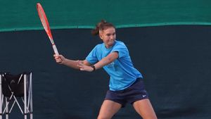 O româncă aflată pe locul 831 a reușit surpriza anului la turneul WTA 1000 de la Dubai: victorie contra numărului 63 mondial! Cine este Ștefania Bojică
