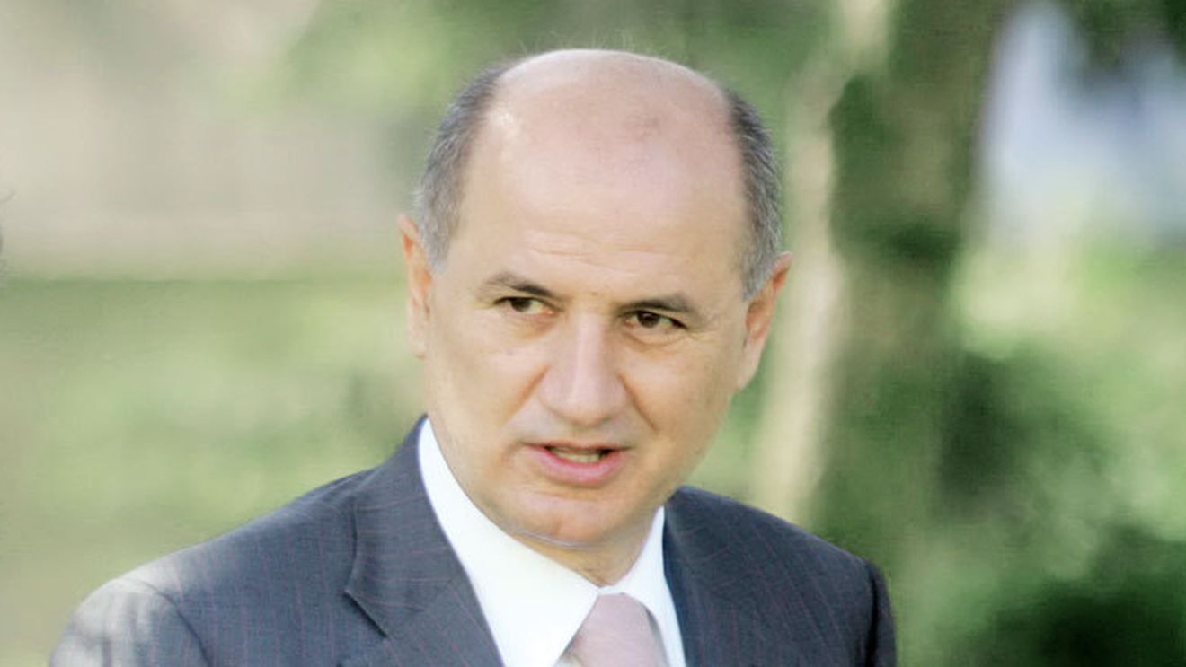 "Îi sting lumina lui Copos"