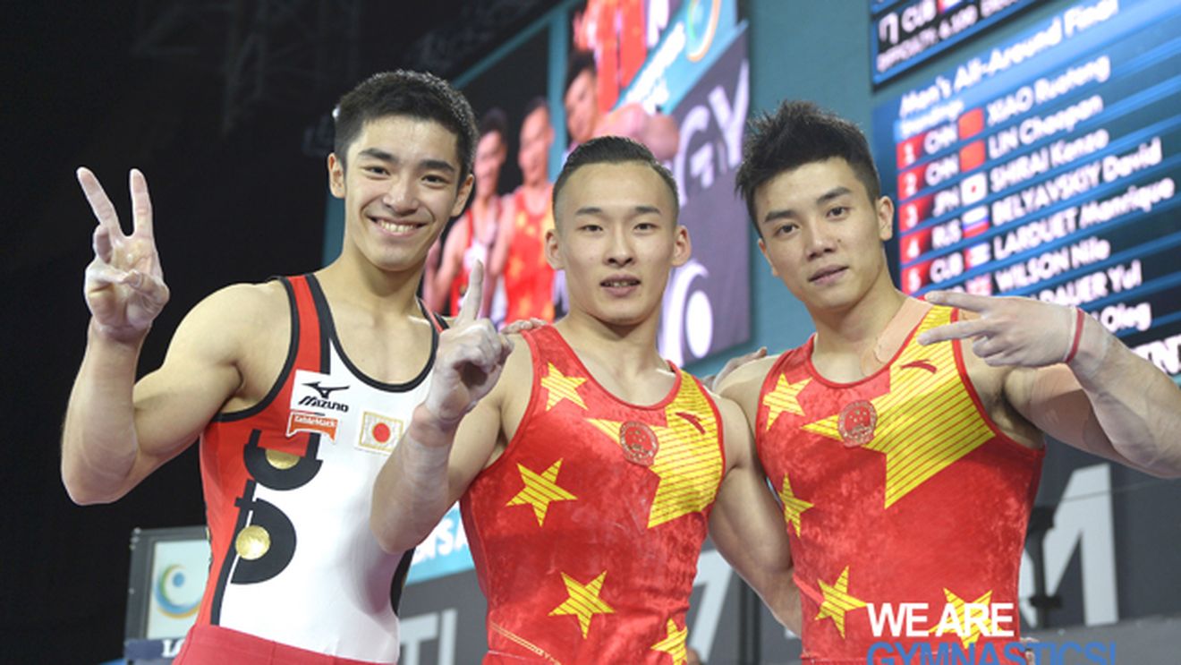 Noul campion mondial absolut în gimnastica masculină vine din China. Kohei Uchimura, neînvins din 2009, nu și-a putut apăra titlul din cauza unei accidentări. Concursul similar feminin, fără nicio sportivă din România