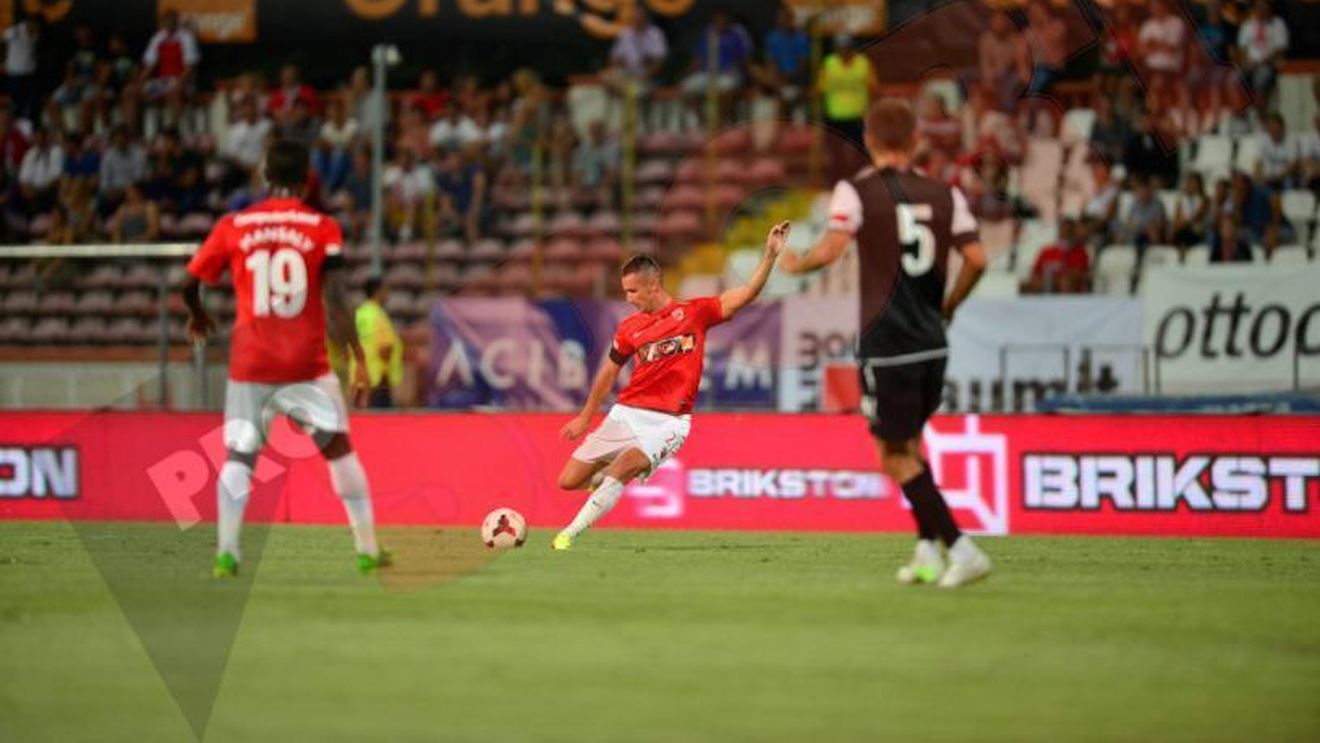 Dinamo confirmă interesul italienilor pentru Grigore: "Nu pot să spun suma pentru care pleacă"