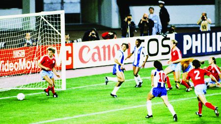 Golul lui Zidane e "mic"!** VIDEO Asta e cea mai frumoasă reușită dintr-o finală CCE! Madjer l-a "povestit" pentru ProSport: