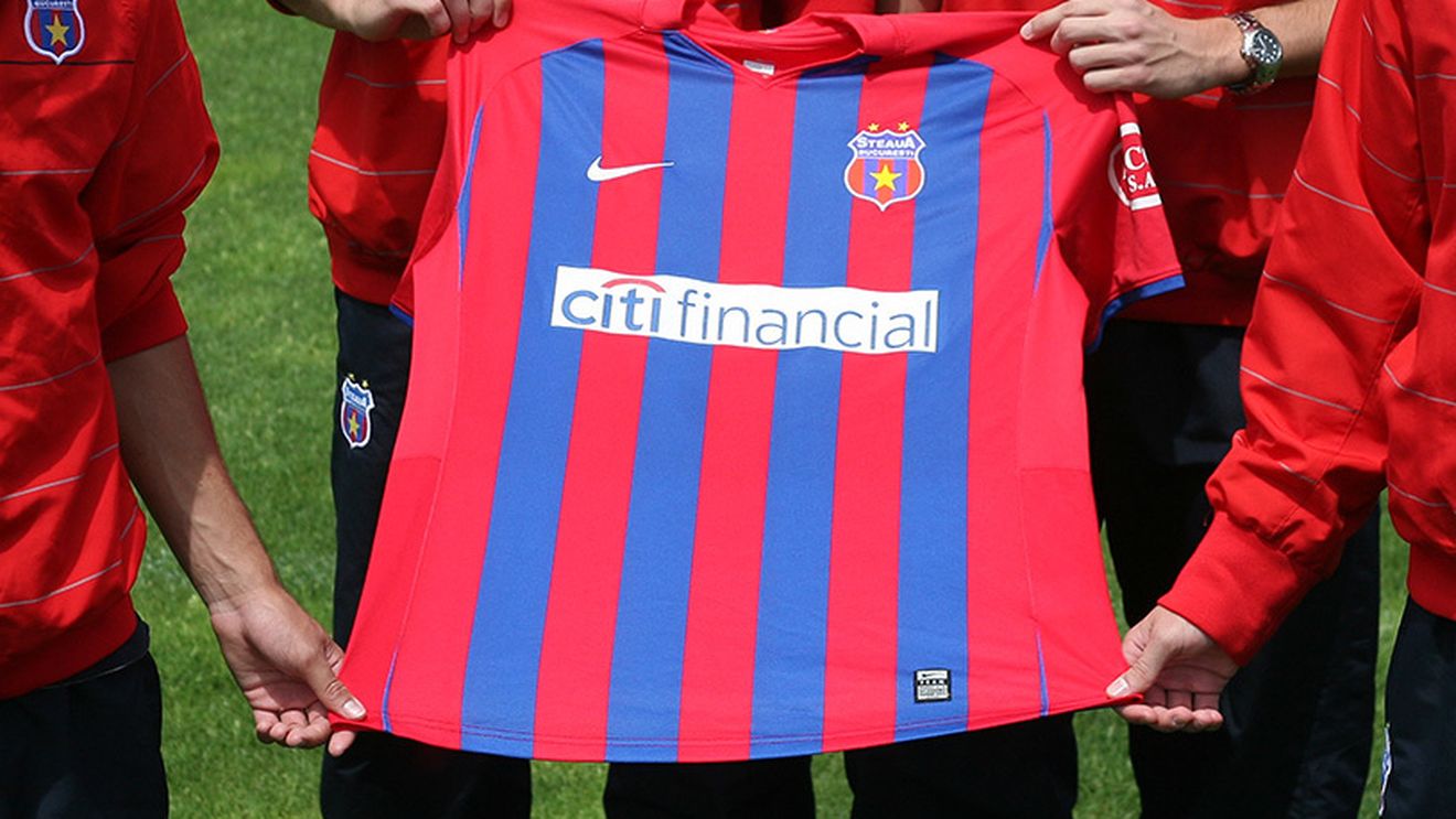 Situație controversată la Steaua. FOTO | Tricourile sunt mai scumpe în România decât pe site-urile din străinătate