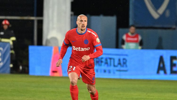 Vlad Chiricheș, OUT! A ieșit șchiopătând de pe teren și a fost înlocuit de urgență