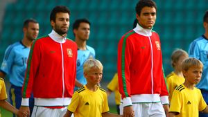 După colaborarea cu Ajax, "U" Cluj se "înfrățește" și cu Benfica. A luat un portughez în co-proprietate cu lusitanii