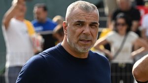 Cosmin Olăroiu a găsit puterea să vorbească despre eșecul care l-a făcut să piardă 5.000.000 de euro. Cum vrea să salveze situația: „Șansa de a recăpăta echilibrul”