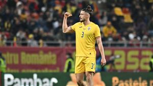 Radu Drăgușin, mesaj pentru Anghel Iordănescu și Mircea Lucescu. Ce spune jucătorul de la Tottenham despre cei doi foști selecționeri