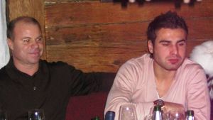 "Îl ajut pe Mutu!** Îl sfătuiesc cum să facă să nu dea banii!"