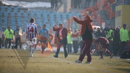 "Nu știu de ce am jucat așa prost,** cred că jucătorii au prea mulți bani și nu îi mai interesează primele"