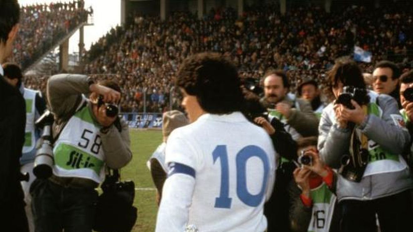 VIDEO Talent în stare pură! Maradona cântă ca un TENOR!