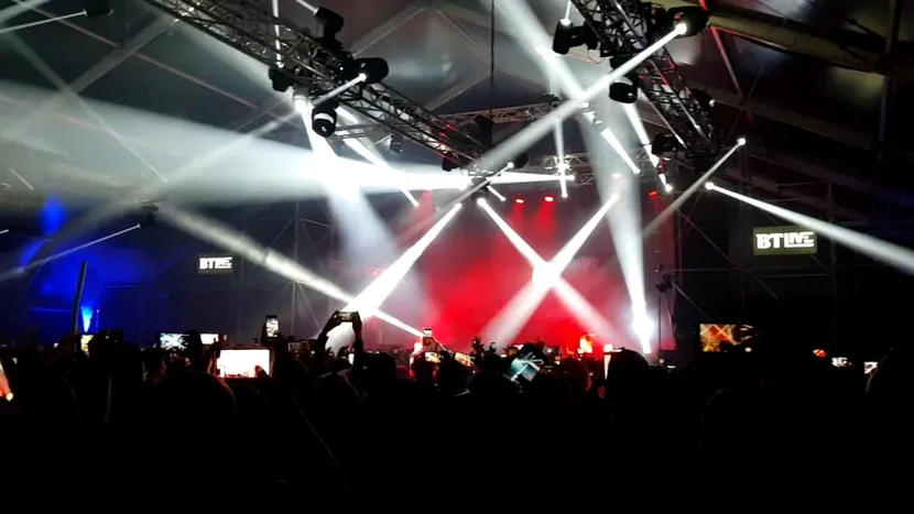 DJ celebru, interzis la Electric Castle după ce a mixat o manea pe scenă