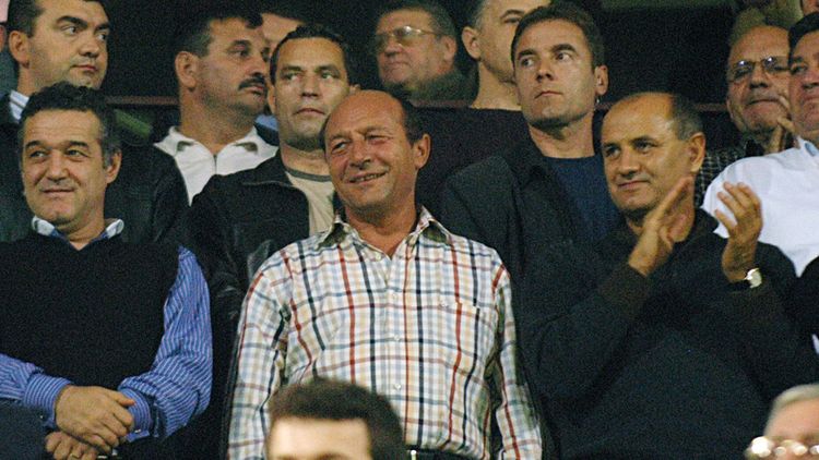 Întâlnire de câteva ore între Traian Băsescu și milionarul din fotbalul românesc: „Până la 4:00, cu whisky în față. Asta m-a întrebat”