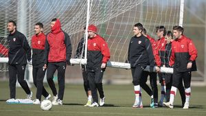 Juniorii fug de Steaua!** Căpitanul naționalei U16 a plecat la rivala Dinamo! Hagi a intrat pe fir și vrea să-l "deturneze"