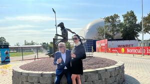 Ciprian Marica și Ilie Năstase dau lovitura cu o investiție fabuloasă de 4 milioane de euro! Cum arată baza sportivă și academia celor doi: „Nasty” are și o statuie spectaculoasă | FOTO