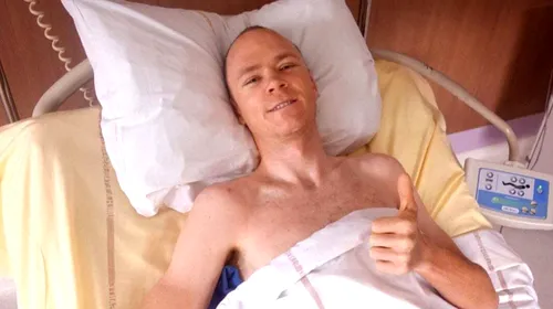 Prima imagine cu Chris Froome pe patul de spital, după un teribil accident care l-a scos din calcule pentru Turul Franței. „Sunt norocos pentru faptul că sunt în viață”. Un coleg de cursă a crezut că a murit!