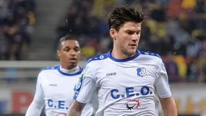 Șoc! Cristi Săpunaru îi face plângere penală lui Marin Condescu! Motivul e incredibil: fotbalistul a „turbat” când a aflat ce i-a făcut acesta | DOCUMENT EXCLUSIV