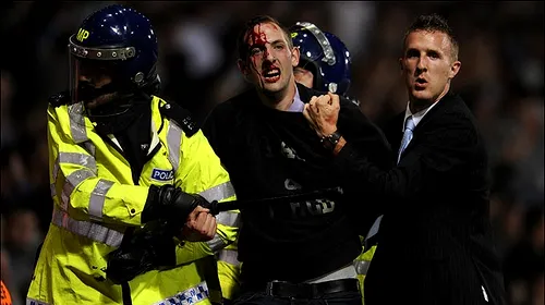 Sânge** și lupte de stradă în Anglia! Doi oameni înjunghiați la West Ham – Millwall!