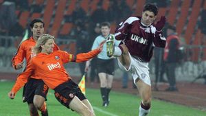 15 ani de la victoria memorabilă obținută de Rapid cu Șahtior! Amintirile de neuitat ale lui Daniel Niculae: „Puteam să le dăm mai multe!” | SPECIAL