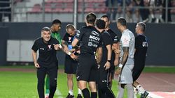 Coșmar în vestiar pentru UTA și Adrian Mihalcea înaintea meciului din Superliga: „Ne gândim la orice!”