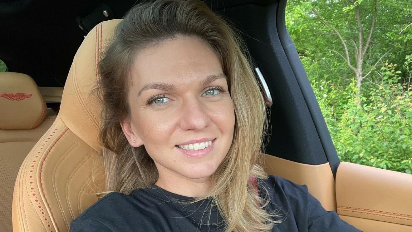 Simona Halep duce o viață de burlăciță. A scos la plimbare o amică la bordul Porsche-ului de peste 100.000 de euro