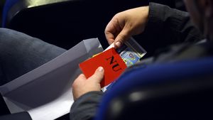 EXCLUSIV | Mircea Sandu, inamicul public numărul unu în Adunarea Generală a FRF din 28 iunie. Printre obiective: rediscutarea rentei viagere și schimbarea fostului șef al federației din postul de administrator al bazei de la Mogoșoaia