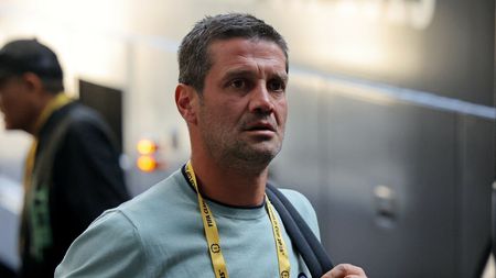 Un mare campion a fost coleg de bancă în liceu cu Chivu: „Fierbea sângele în noi”