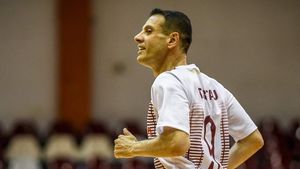 Ce mai face „More” Tărțău, omul care a jucat și iubit două echipe în cariera de fotbalist? „Am nenumărate nopți cu trenul pe ruta București - Arad și retur”