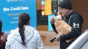 Lovitură pentru Gigi Becali! Plățile în numerar peste 10.000 de euro vor fi interzise în România