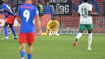 Prima reacție de la Steaua în scandalul declanșat de FCSB din cauza gazonului: „Să plece, nu sunt prea bineveniți în Ghencea”