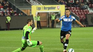 Hagi îi dă undă verde lui Iancu spre Steaua:** 'Trebuie să și producem' "Regele" dezvăluie că este dispus să predea controlul Viitorului