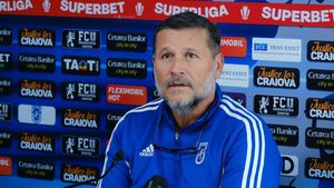 Inevitabilul s-ar putea întâmpla! FC U Craiova și-ar fi luat deja gândul de la Marius Șumudică și ar fi gata să-l readucă pe Nicolo Napoli: „Mereu a scos echipa din probleme”