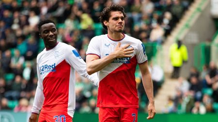 Prima ofertă oficială primită de Ianis Hagi după ce a fost trecut pe lista neagră la Rangers! Fosta campioană a început negocierile