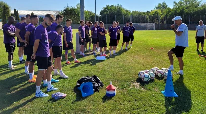Un fundaș italian și un mijlocaș român trecut prin curtea cluburilor Dinamo și FCSB, noile achiziții ale lui Bogdan Andone la Poli Timișoara