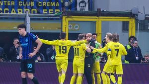 Unul dintre cei mai bogați oameni din România este fanul senzației Bodo/Glimt, marele coșmar al lui Cristi Chivu: „Mentalitatea asta să o asimilăm și noi!”